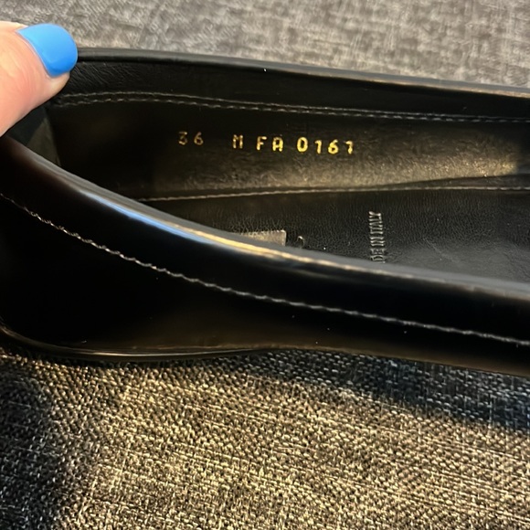 Louis Vuitton. 36. Black driving shoe in excellent condition!  No box.